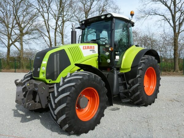 Claas Axion 820