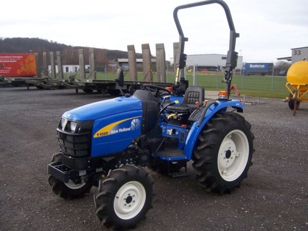 New Holland T1560